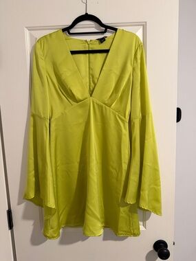 Guess by Marciano Lime Green Long Sleeve V-Neck Dress